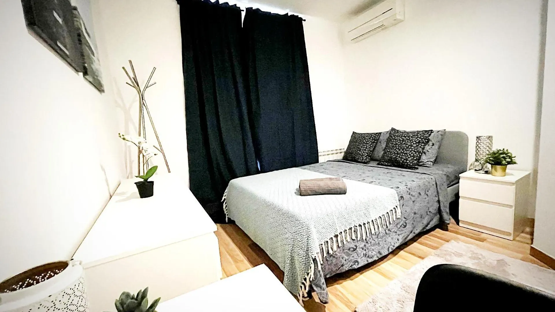 By La Boqueria Rooms Barcelona Vandrarhem