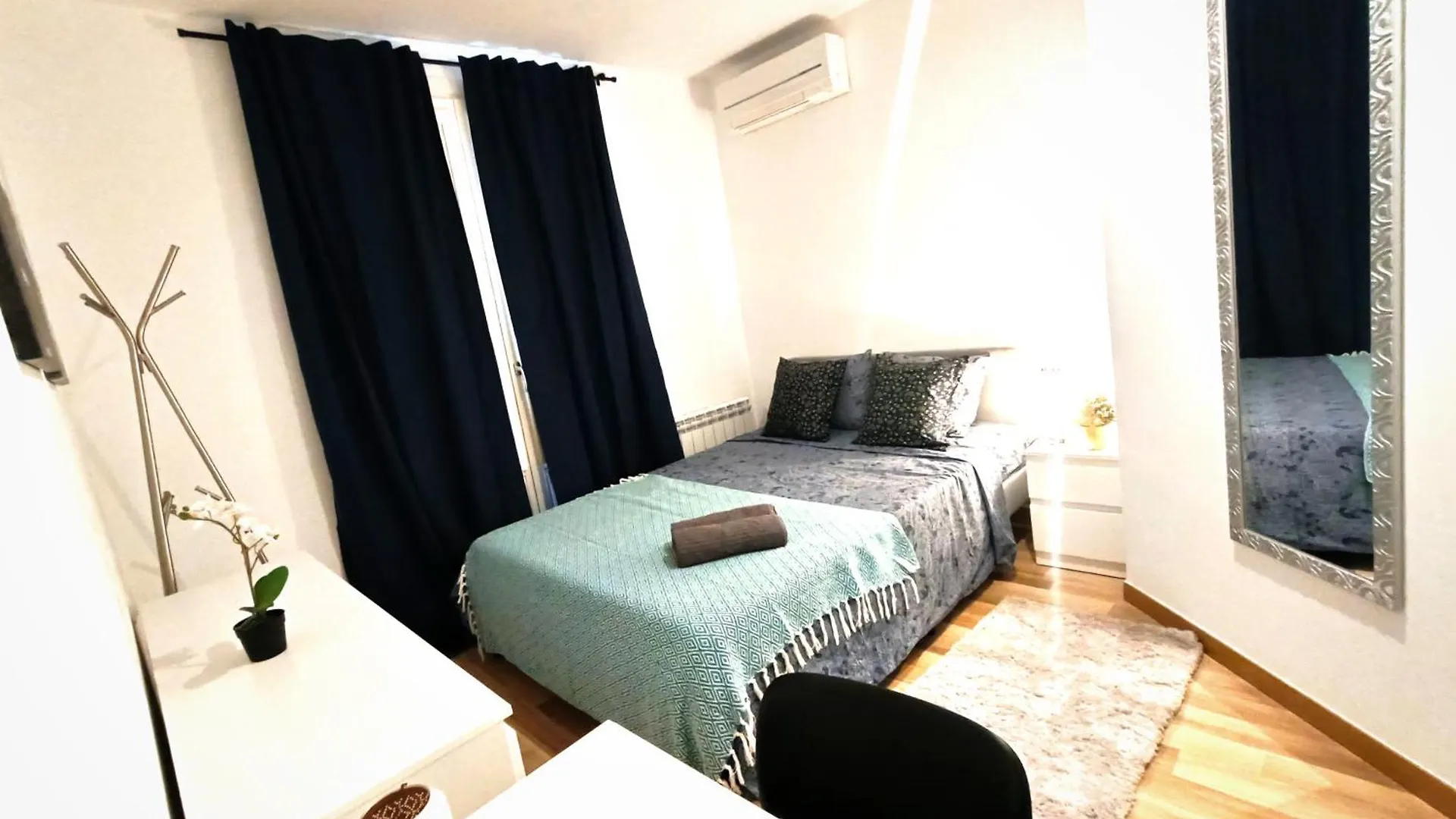 By La Boqueria Rooms Barcelona Vandrarhem
