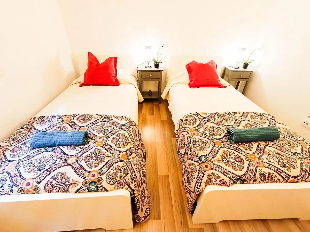 Hostel By La Boqueria Rooms Βαρκελώνη